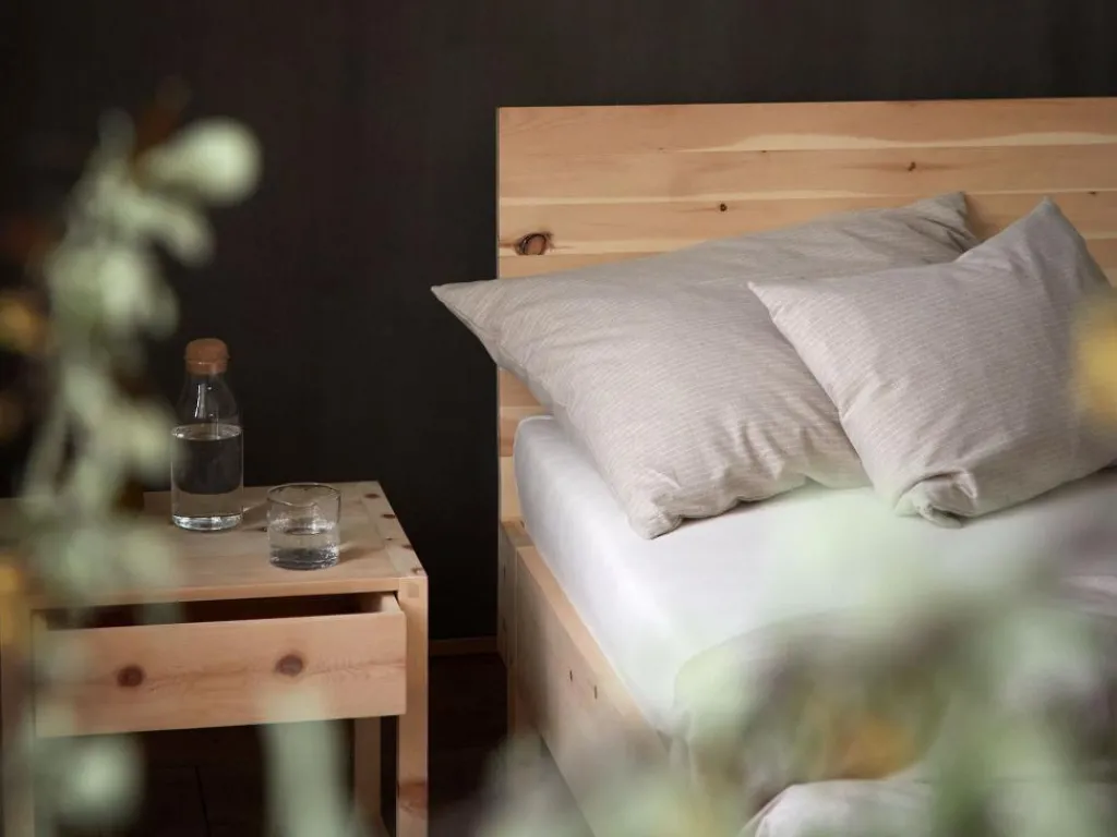 Grüne Erde Betten^Bett Akato, 180 x 200,