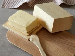 Grüne Erde Küchenaccessoires^Buttermesser aus Eschenholz, geölt, 19 x 4 cm