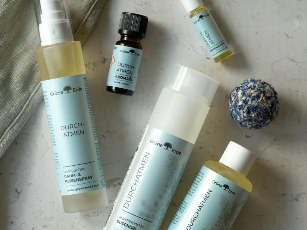 Grüne Erde Feste Kosmetik & Alles Mit Kunststofffreier Verpackung|Baden & Massage^DURCHATMEN - Badekugel Eukalyptus & Kornblume 50 g