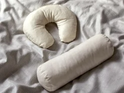 Grüne Erde Spezial- & Nackenstützkissen^Halbmond-Nackenkissen gefüllt mit Naturlatexflocken, 37 x 29 x 7 cm