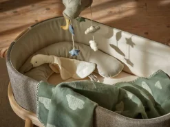 Kinder Grüne Erde Stillkissen Und Seitenschläferkissen^Lagerungs- und Begrenzungskissen, Jesper sand/natur, 40 x 50 cm, Bezug: 100 % Baumwolle, Füllung: 100 % Naturlatex, GOTS