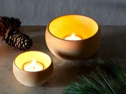 Grüne Erde Kerzen Und Duftkerzen|Geschenke-Guide^Lichtkugel groß aus Zirbenholz, handgedrechselt, H 7 cm, ø 11,5 cm, inkl. Glaseinsatz