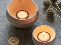 Grüne Erde Kerzen Und Duftkerzen|Wohndekoration^Lichtkugel klein aus Zirbenholz, handgedrechselt, H 5 cm, ø 8 cm, inkl. Glaseinsatz