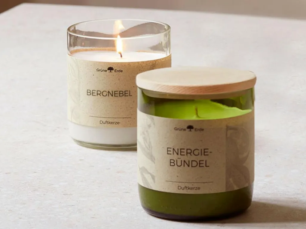 Grüne Erde Kerzen Und Duftkerzen^Natürliche Rapswachskerze BLUMENKIND im rezyklierten Glas, Baumwolldocht, 325 ml, H 9,5 cm, ø 8,5 cm