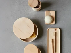 Grüne Erde Wohndekoration|Badezimmer-Accessoires^Runddose mit Deckel, Zirbe, 11,5 x 7 cm