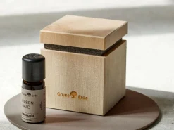 Grüne Erde Raumdüfte|Aromaölmischungen^Set: Zirbenduftspender mit Filz und Holzgewinde + Zirbenwald Aromaölmischung