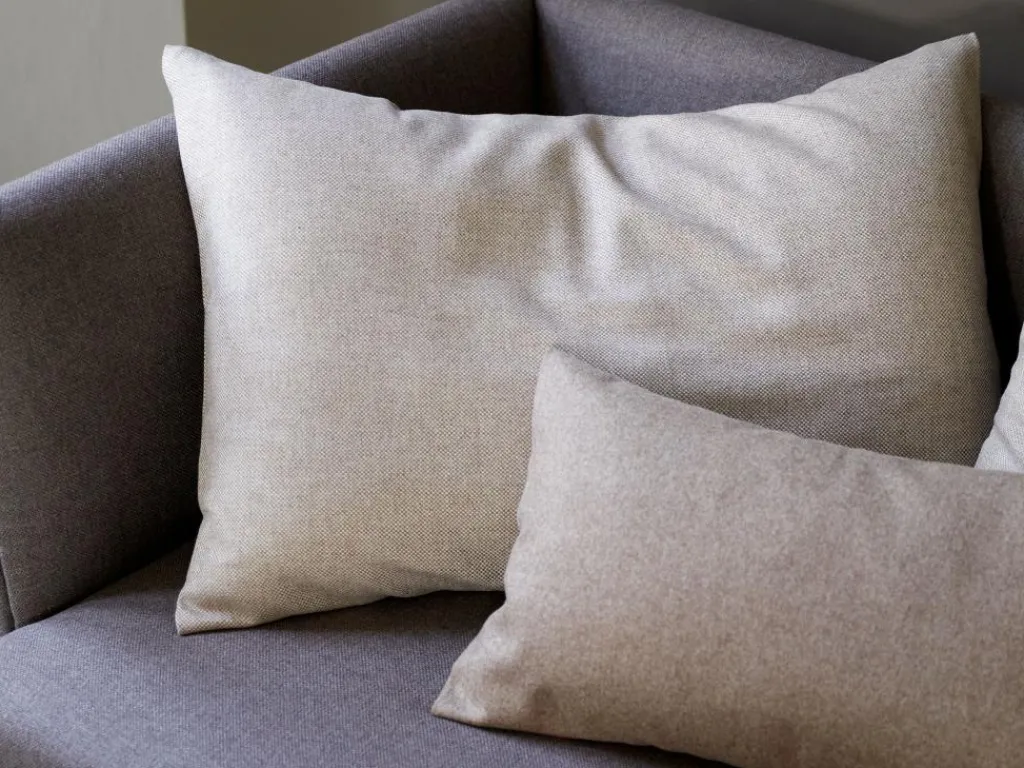 Grüne Erde Sofakissen|Sofakissen^Sofakissen, Bezug: 100 % Baumwolle, Mollino, Füllung: 100 % Schurwolle, IVN, 30 x 50 cm