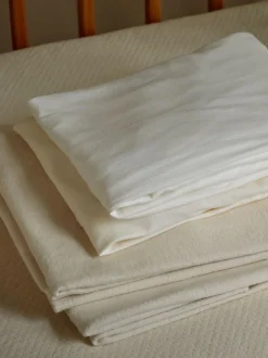 Kinder Grüne Erde Kinderbettwäsche^Spannleintuch Jersey, natur, 70 x 160 x 8 cm, 96 % Baumwolle/4 % Elasthan, GOTS