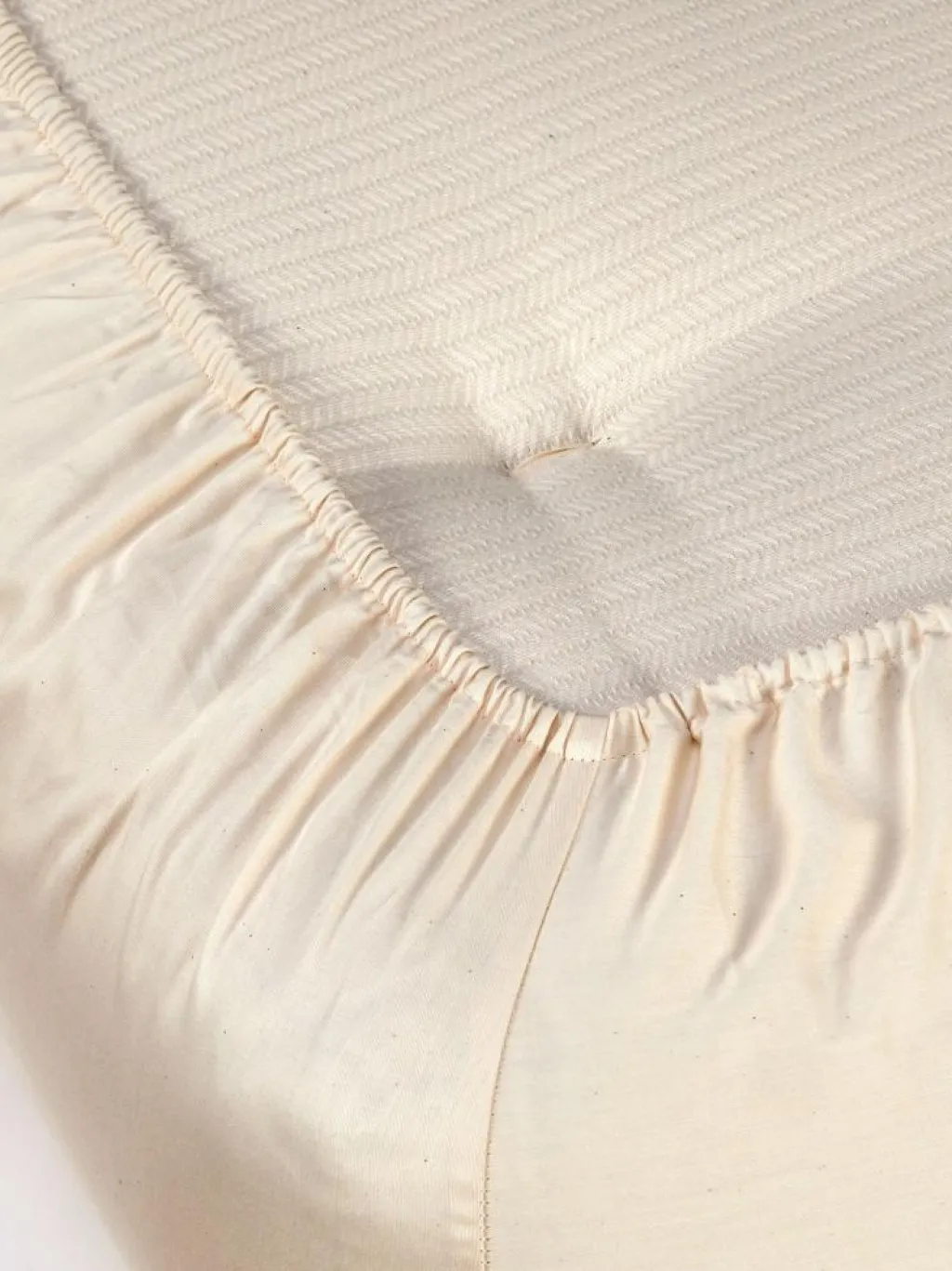 Grüne Erde Bettlaken & Leintücher|Bettlaken & Leintücher^Spannleintuch MAYA, natur, 90 x 200 x 19/22 cm, 100 % Baumwolle, Satin, GOTS